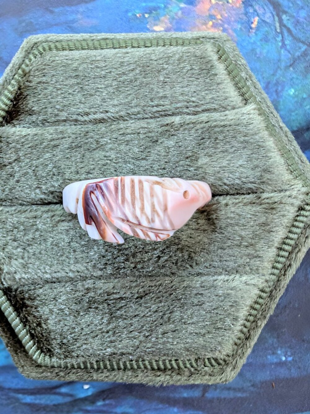 Vintage tourist souvenir Fish Carved Shell ring, size 6